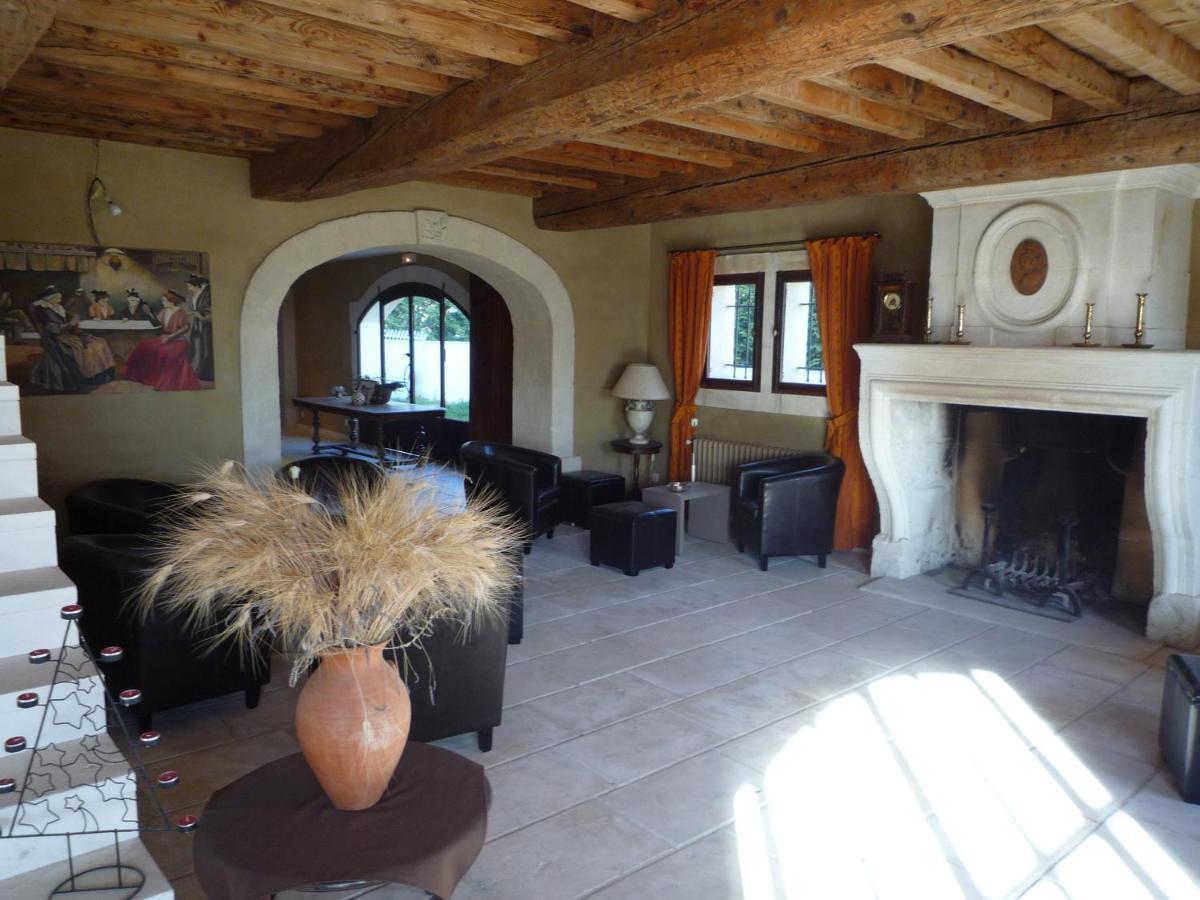 Bed and Breakfast Mas Saint-Joseph Fontvieille Zewnętrze zdjęcie